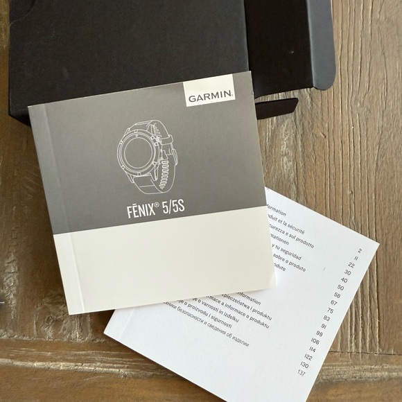 Garmin Fenix 5S Sapphire Edition Multisport GPS Smartwatch - White and Rose Gold - Picture 7 of 14